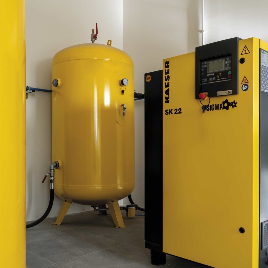 Mineral-based compressor oil Comaria LANDOIL